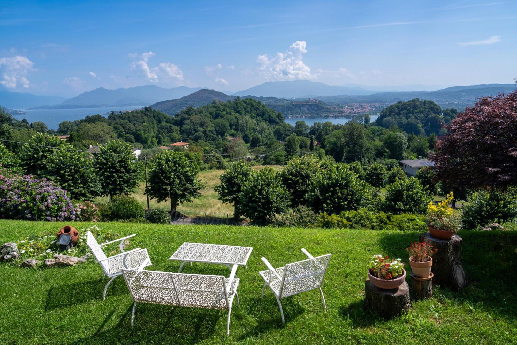 Belvedere Sul Lago Arona Exterior foto